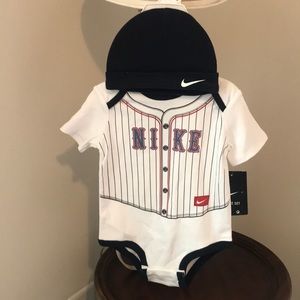 Nike baseball onesie and hat 6-9 month